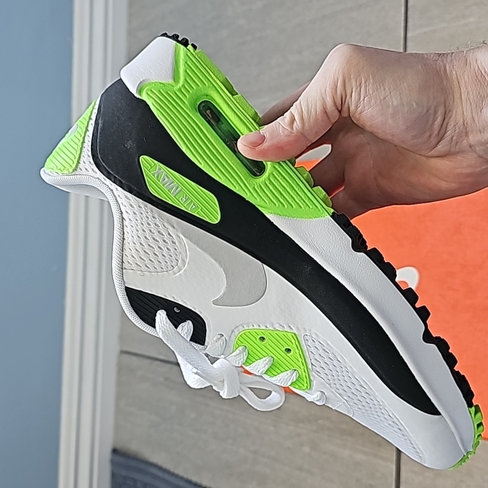 Shoes - Picture 2 of 4